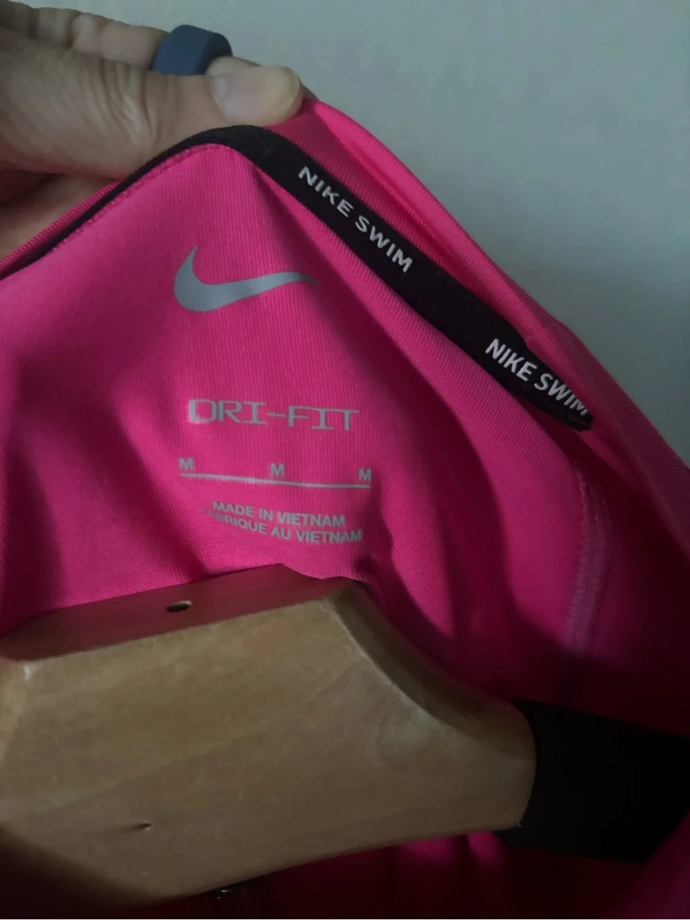 Nike Dri-FIT UPF Rash Guard Hot Pink Summer Beach Swim Surf Shirt Womens Medium - Picture 5 of 6